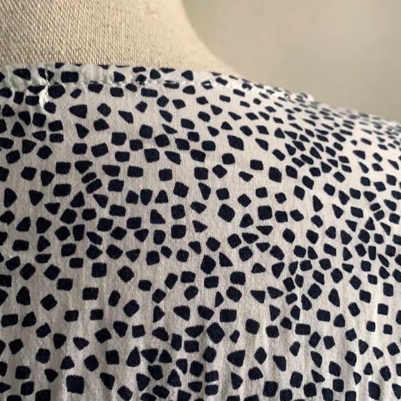 Femme tank, white w/Navy Blue print, Size large - Picture 6 of 7